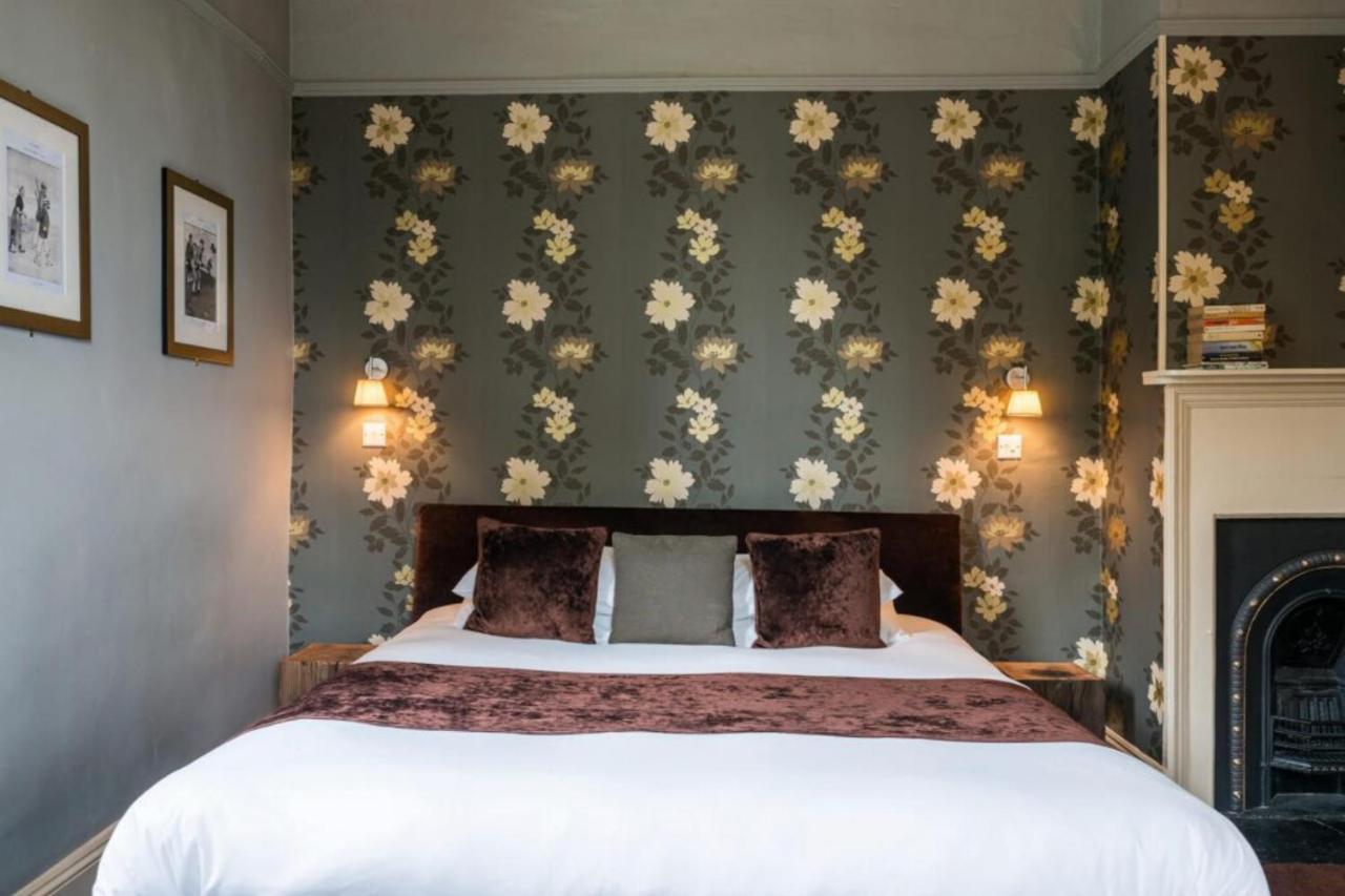 The Castle Inn Bradford-On-Avon Ngoại thất bức ảnh